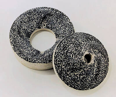 Komo manual grain mill grinding stones