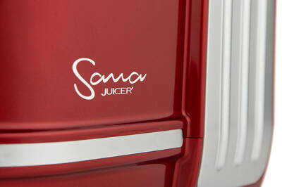 Sana 828 logo detail