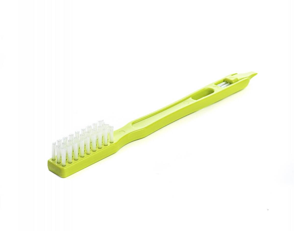 Sana Jucier - Cleaning Brush