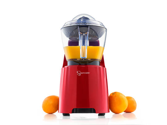 868 vert juicer-red-straight w props 01